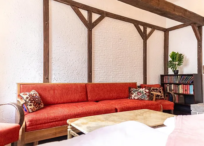 Διαμέρισμα Elegant 2-bedroom With Shared Garden Near U6 Schoepfwerk